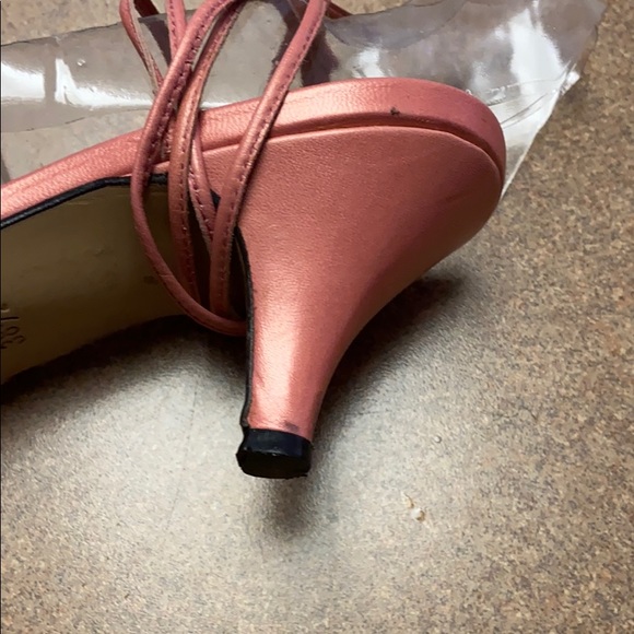 Peter Kent Peep Toe Kitten Herks - Picture 7 of 8